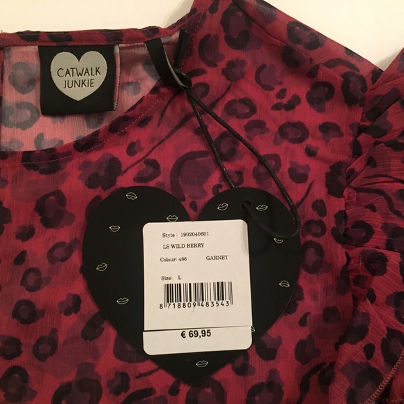 CATWALK JUNKIE WILD BERRY BLOUSE - Picture 14 of 16
